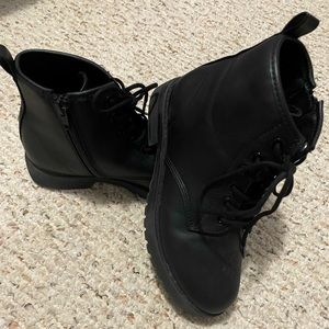 Ankle boots, size 2.